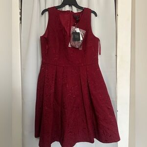 WHITE HOUSE BLACK MARKET burgundy fit and fare floral texture dress | 16